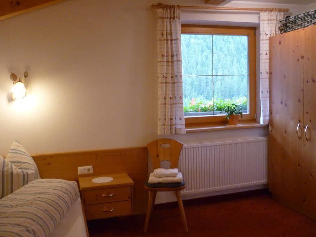 Appartement Haus Bergzauber à Neustift im Stubaital Extérieur photo